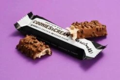 Barebells Protein Bar Cookies & Cream Pack Size: 1 X 12 7 Barebells Protein Bar Cookies & Cream Pack Size: 1 X 12 -Snack Store 128775 3