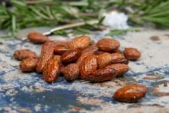 Mr Filberts Rosemary Almonds Pack Size: 20 X 40g -Snack Store 135425 2