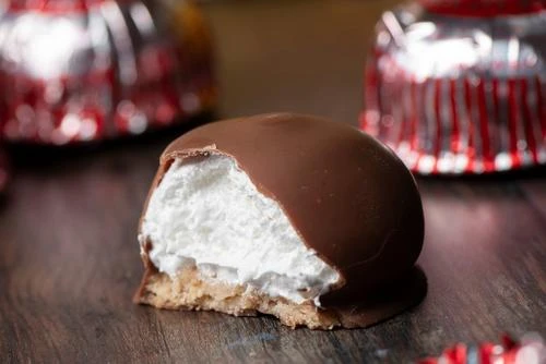 Tunnock's Milk Chocolate Tea Cakes 24g Pack Size: 36 X 24g 4 Tunnock's Milk Chocolate Tea Cakes 24g Pack Size: 36 X 24g - Image 2